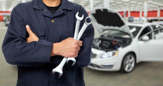 通遼易鑫汽車(chē)修理廠